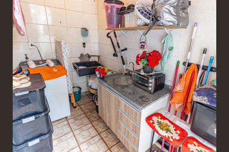 Casa à venda com 180m², 4 quartos e 1 vagaÁrea de Serviço