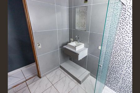 Casa à venda com 180m², 4 quartos e 1 vagaBanheiro 1