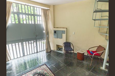 Casa à venda com 180m², 4 quartos e 1 vagaGaragem