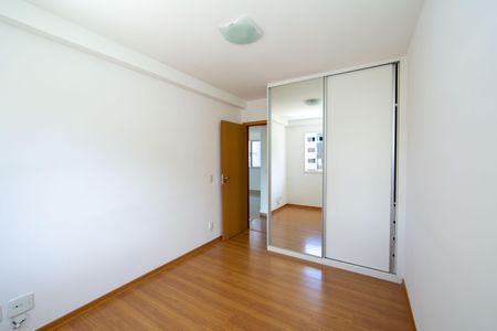 Apartamento à venda com 106m², 3 quartos e 3 vagasQUARTO3