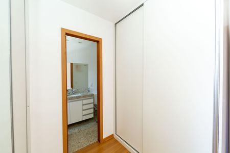 Apartamento à venda com 106m², 3 quartos e 3 vagasQUARTO2