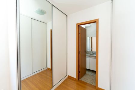 Apartamento à venda com 106m², 3 quartos e 3 vagasQUARTO2