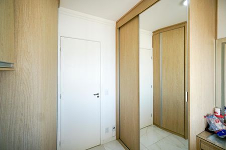 Quarto  de apartamento à venda com 2 quartos, 64m² em Vila Carrão, São Paulo