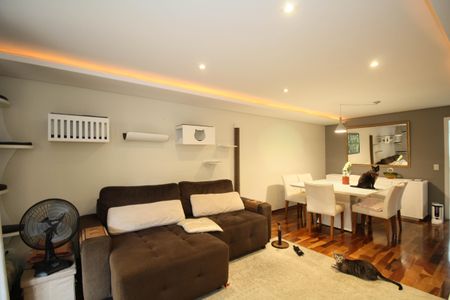 Sala de casa de condomínio à venda com 3 quartos, 200m² em Jardim Ampliacao, São Paulo