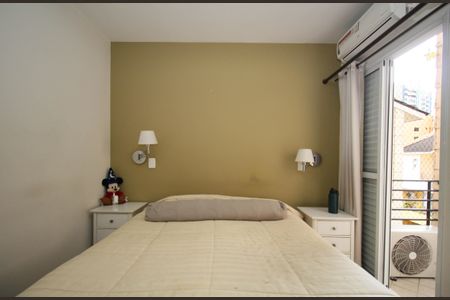 Casa de condomínio à venda com 200m², 3 quartos e 2 vagasSuíte 