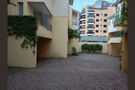 Casa de condomínio à venda com 200m², 3 quartos e 2 vagasÁrea comum