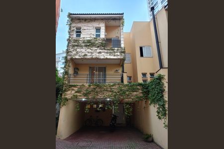 Casa de condomínio à venda com 200m², 3 quartos e 2 vagasFachada casa 