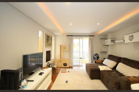 Casa de condomínio à venda com 200m², 3 quartos e 2 vagasSala