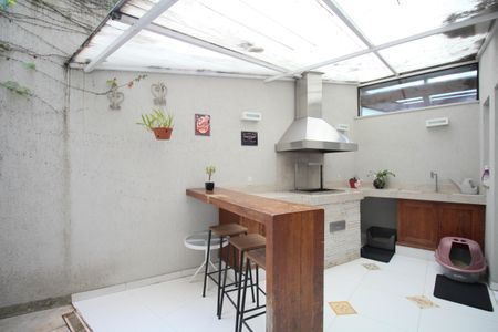 Casa de condomínio à venda com 200m², 3 quartos e 2 vagasÁrea gourmet