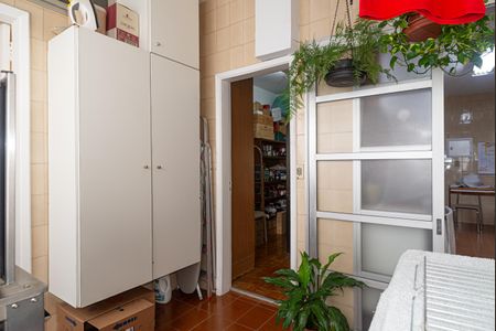 Apartamento à venda com 130m², 3 quartos e 1 vagaÁrea de Serviço