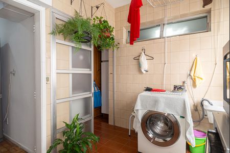 Apartamento à venda com 130m², 3 quartos e 1 vagaÁrea de Serviço