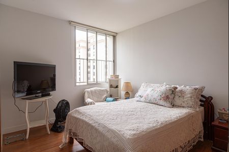 Apartamento à venda com 130m², 3 quartos e 1 vagaSuíte