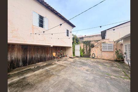 Casa à venda com 250m², 4 quartos e 4 vagasQuintal - Edícula