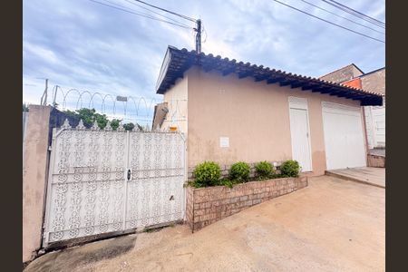 Casa à venda com 250m², 4 quartos e 4 vagasFachada