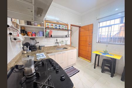 Casa à venda com 250m², 4 quartos e 4 vagasCozinha