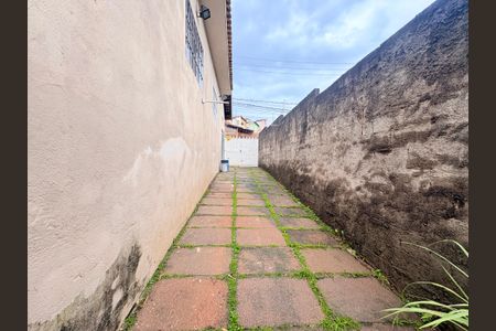 Casa à venda com 250m², 4 quartos e 4 vagasGaragem lateral/Quintal