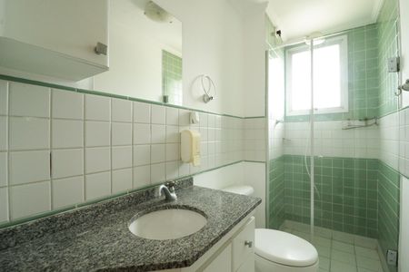 Apartamento à venda com 78m², 3 quartos e 2 vagasBanheiro Social