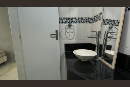 Casa de condomínio para alugar com 288m², 3 quartos e 4 vagas Casa de condomínio para alugar com 288m², 3 quartos e 4 vagasBanheiro da Suíte 3