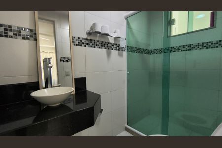 Casa de condomínio para alugar com 288m², 3 quartos e 4 vagas Casa de condomínio para alugar com 288m², 3 quartos e 4 vagasBanheiro da Suíte 3