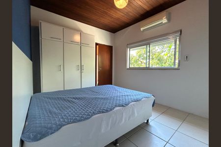 Suíte 1 de casa para alugar com 4 quartos, 180m² em Barra da Lagoa, Florianópolis