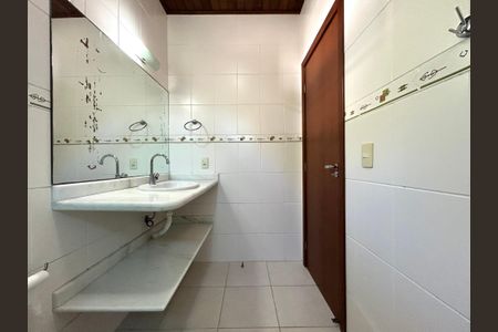 Casa para alugar com 180m², 4 quartos e 4 vagasBanheiro Suite 1