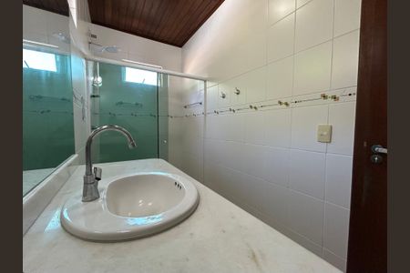 Casa para alugar com 180m², 4 quartos e 4 vagasBanheiro suite 2