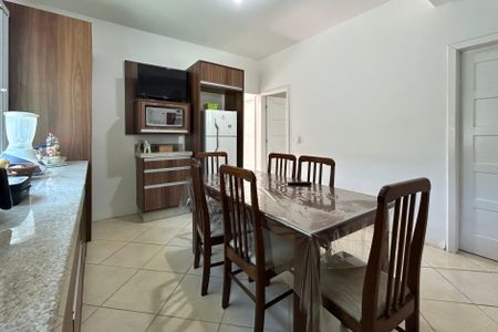 Casa para alugar com 180m², 4 quartos e 4 vagasCozinha 