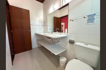 Casa para alugar com 180m², 4 quartos e 4 vagasBanheiro suite 2