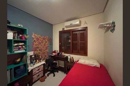 Casa à venda com 120m², 3 quartos e 2 vagas Casa à venda com 120m², 3 quartos e 2 vagasQuarto 3