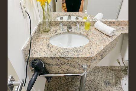 Banheiro de kitnet/studio à venda com 1 quarto, 35m² em Vila Osasco, Osasco