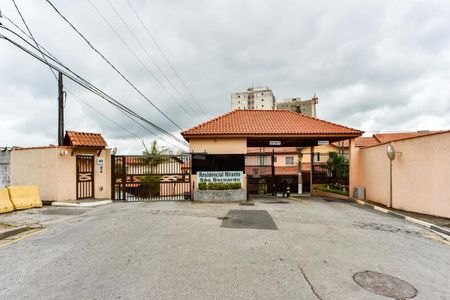 Casa de condomínio para alugar com 107m², 3 quartos e 2 vagas Casa de condomínio para alugar com 107m², 3 quartos e 2 vagasFachada