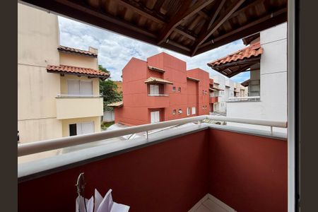 Casa de condomínio à venda com 127m², 3 quartos e 2 vagasSacada Suite 