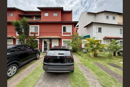 Casa de condomínio à venda com 127m², 3 quartos e 2 vagasFachada 