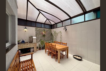 Casa de condomínio à venda com 127m², 3 quartos e 2 vagasEspaço Gourmet 