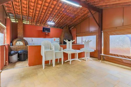 Casa de condomínio à venda com 127m², 3 quartos e 2 vagasChurrasqueira 