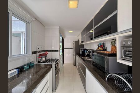 Casa de condomínio à venda com 127m², 3 quartos e 2 vagasBanheiro Social 