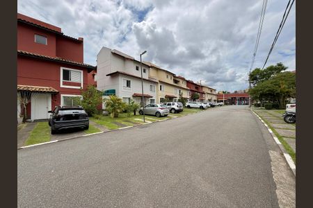 Casa de condomínio à venda com 127m², 3 quartos e 2 vagasFachada 