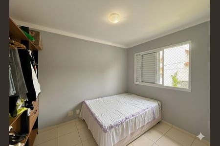 Casa de condomínio à venda com 127m², 3 quartos e 2 vagasQuarto 3