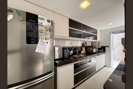 Casa de condomínio à venda com 127m², 3 quartos e 2 vagasBanheiro Social 