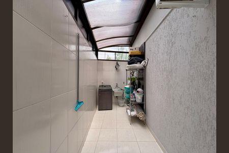 Casa de condomínio à venda com 127m², 3 quartos e 2 vagasÁrea de Serviço