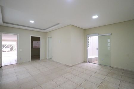 Sala de casa para alugar com 3 quartos, 160m² em Vila Tiberio, Ribeirão Preto