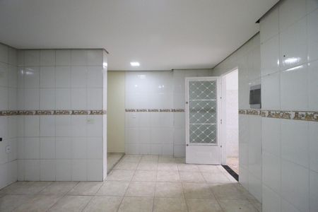 Cozinha de casa para alugar com 3 quartos, 160m² em Vila Tiberio, Ribeirão Preto