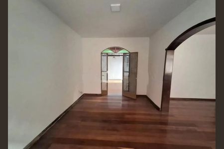 Casa para alugar com 4 quartos, 120m² em Minas Brasil, Belo Horizonte