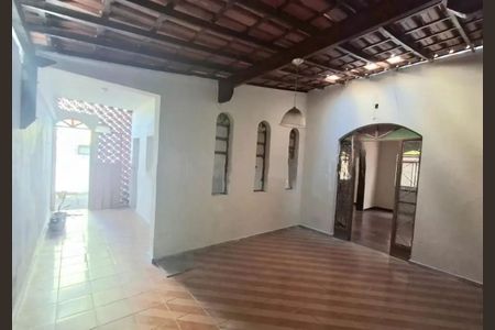 Casa para alugar com 4 quartos, 120m² em Minas Brasil, Belo Horizonte