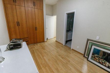 Apartamento para alugar com 275m², 4 quartos e 4 vagas Apartamento para alugar com 275m², 4 quartos e 4 vagasSuíte 1