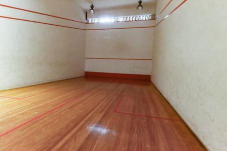Apartamento para alugar com 275m², 4 quartos e 4 vagas Apartamento para alugar com 275m², 4 quartos e 4 vagasQuadra Esportiva - Squash