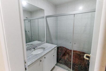 Apartamento para alugar com 275m², 4 quartos e 4 vagas Apartamento para alugar com 275m², 4 quartos e 4 vagasBanheiro da Suíte 1