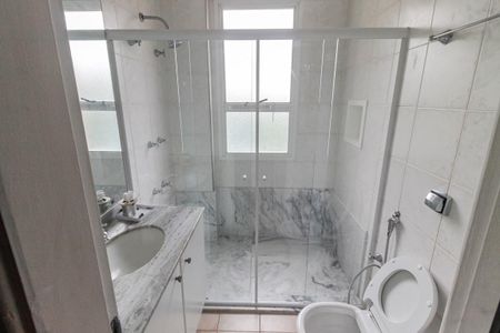 Apartamento para alugar com 275m², 4 quartos e 4 vagas Apartamento para alugar com 275m², 4 quartos e 4 vagasBanheiro da Suíte 3