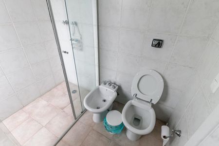 Apartamento para alugar com 275m², 4 quartos e 4 vagas Apartamento para alugar com 275m², 4 quartos e 4 vagasBanheiro da Suíte 2