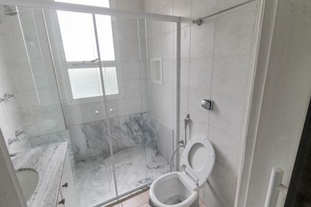 Apartamento para alugar com 275m², 4 quartos e 4 vagas Apartamento para alugar com 275m², 4 quartos e 4 vagasBanheiro da Suíte 3